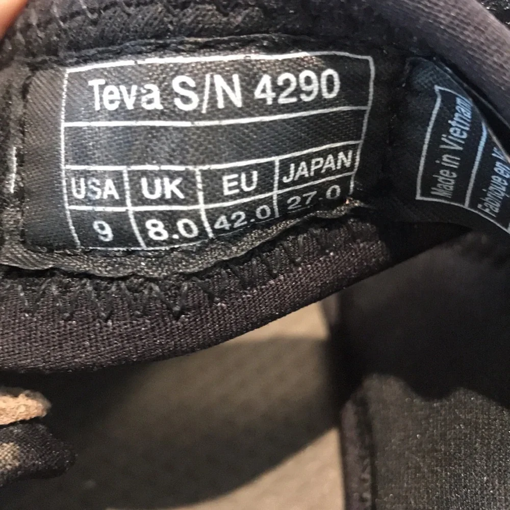 Teva 4290 Taupe Hiking Sandals 9 EUC
